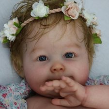 Rea скульптора Ping Lau, автор прототипа Marie Metayer