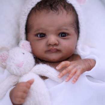 Mila скульптора Gudrun Legler, автор прототипа Alexa Calvo