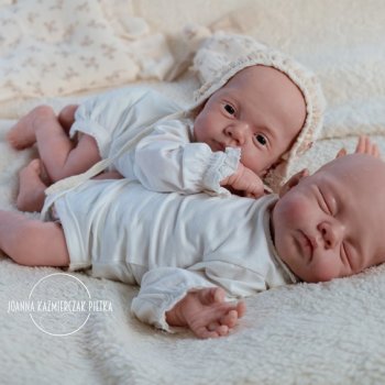 Двойняшки Lily and Irys от скульптора Joanna Kazmierczak-Pietka