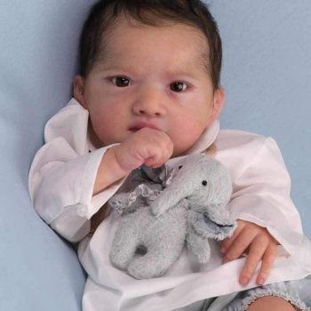 Aya скульптора Ebtehal Abul, автор прототипа Belirababy Reborn