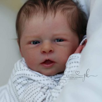 Levi скульптора Olga Auer, автор прототипа Jacqueline Kramer