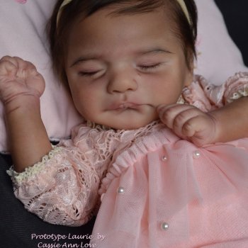 Laurie скульптора Cassie Ann love, автор прототипа Елена Вильд