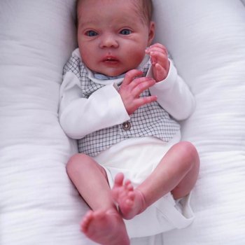 Mayven by Viviane Aleluia, автор прототипа Alexa Calvo