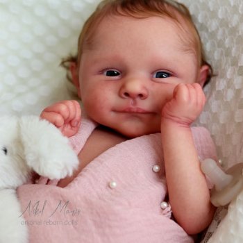 Rosie скульптора Cassie Love, автор прототипа Nikol Maris