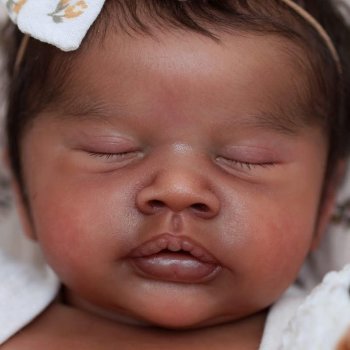 Eva скульптора Priscila Lopez, автор прототипа Silvia Ezquerra