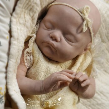 Беатрис Клементе представила скульптуру малышки Лолы