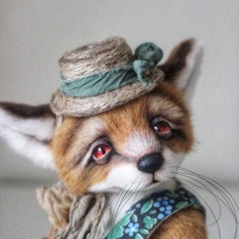 Лис с выкрйокой  Лидии Шестовой