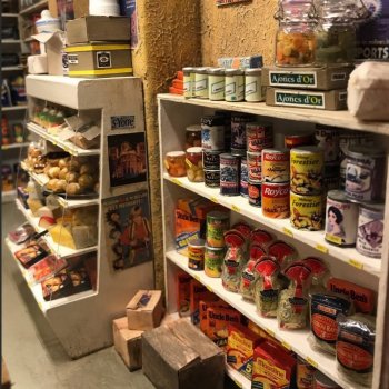 Продуктовый магазин Дэна Ольмана