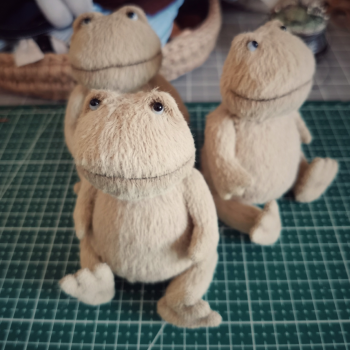 Лягушка с выкройкой от Татьяны Кружалкиной