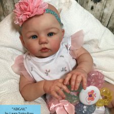 Abigail от скульптора Laura Tuzio Ross