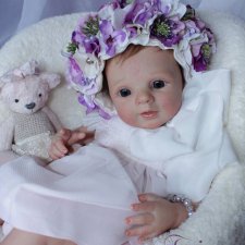 Emmi скульптора Regina Labuc-Hoga