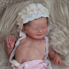 Uriel скульптора Priscilla Lopes, автор прототипа Silvia Ezquerra