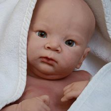 Adrie Stoete лепит новый молдик для куклы реборн