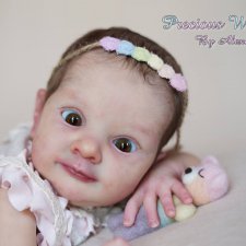 Laura скульптора Adrie Stoete, автор прототипа Alexa Calvo Cabet