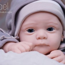 Yael от скульптора Gudrun Legler