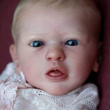 Aleyna скульптора Gudrun Legler, автор прототипа Jacqueline Kramer