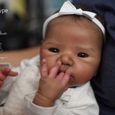 Billy скульптора Adrie Stoete, автор прототипа Holly Paz