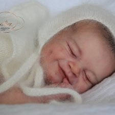 Cecilia скульптора Bonnie Sieben, автор прототипа Sandra Picaro Angelkovich