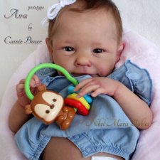 Реборн Ava скульптора Cassie Ann Brace, автор прототипа Nikol Maris