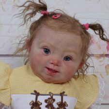 Mary Jo (Down Syndrome) скульптора Doris Hornbogen, автор прототипа DM-H Studio LLC