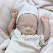 Молд недоношенной малышки Maïa скульптора Severine Piret