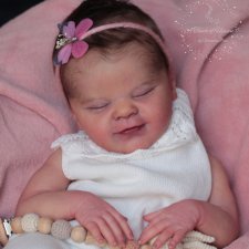 Twyla скульптора Laura Lee Eagles, автор прототипа Veronica Lale