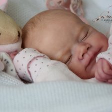 Renée скульптора Melanie Gebhardt, автор прототипа Sandra Picaro Angelkovich