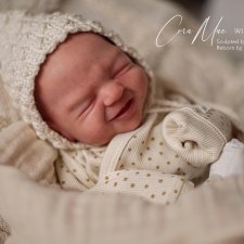 Cora Mae скульптора  Lisa Stone, автор прототипа Nikki Johnston