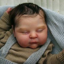 Peaches скульптора Cassie Brace, автор прототипа Jacqueline Kramer