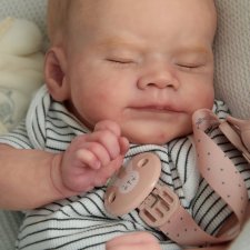 Renee скульптора Melanie Gabhardt, автор прототипа Sandra Picaro Angelkovich