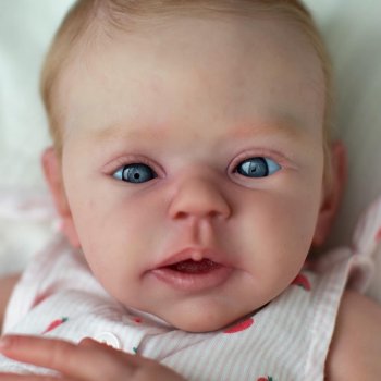 Rylan скульптора Lilianne Deres, автор прототипа Tiffany Acosta