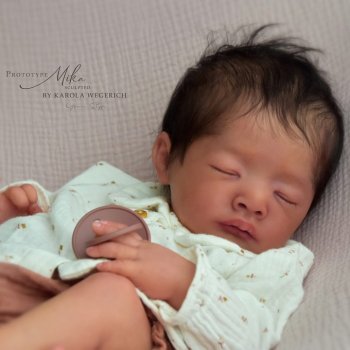 Mika скульптора Karola Wegerich, автор прототипа YS Reborn Art