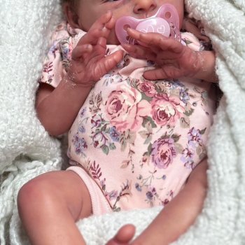 Levi скульптора Olga Auer, автор прототипа Hayley Marie Armstrong