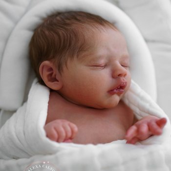 Miracle скульптора Lorraine Yophi, автор прототипа Alexa Calvo