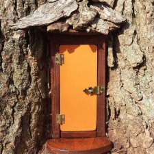 Миниатюрные двери на улицах Атланты