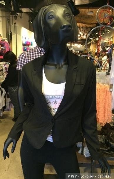 18 манекенов, благодаря которым поход в магазин может стать весёлым и немного пугающим