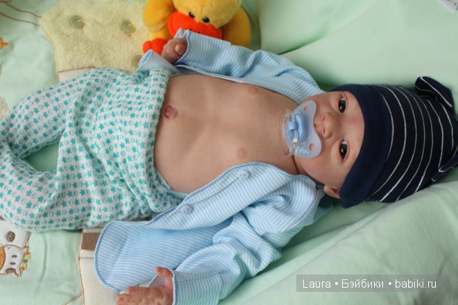 Маленький малыш реборн Ромочка