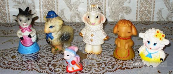 Игрушки выстроились в ряд, чтоб порадовать девчат (фото 9)