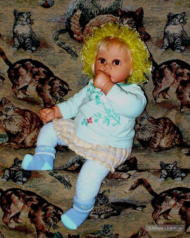 В летний вечер мне тепло и уютно в новом солнечном костюме (фото 10)