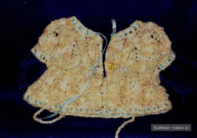 В летний вечер мне тепло и уютно в новом солнечном костюме