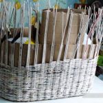 Плетеная корзина для кукол из газет