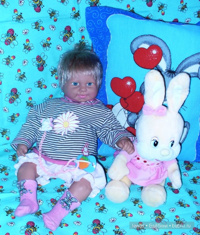 Мы без дела не сидим, сарафанчик к лету мастерим