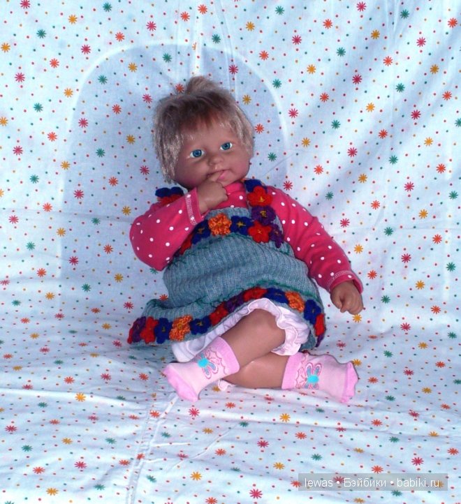 Мы без дела не сидим, сарафанчик к лету мастерим