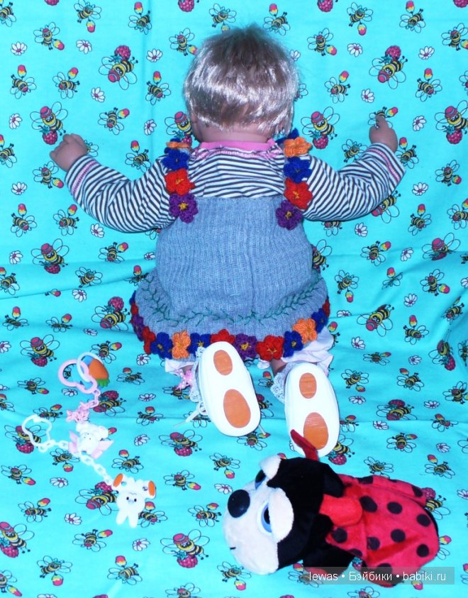 Мы без дела не сидим, сарафанчик к лету мастерим