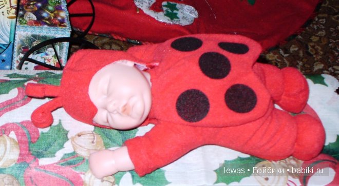 Прилегли спасть возле елки божьи коровки | Бэйбики Прилегли спасть возле елки божьи коровки (фото 2)