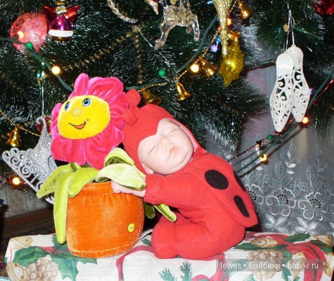 Прилегли спасть возле елки божьи коровки | Бэйбики Прилегли спасть возле елки божьи коровки (фото 3)