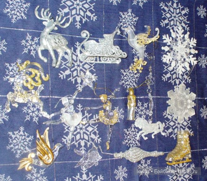 Праздники давно закончились, а разобрать елку все некогда (фото 5)