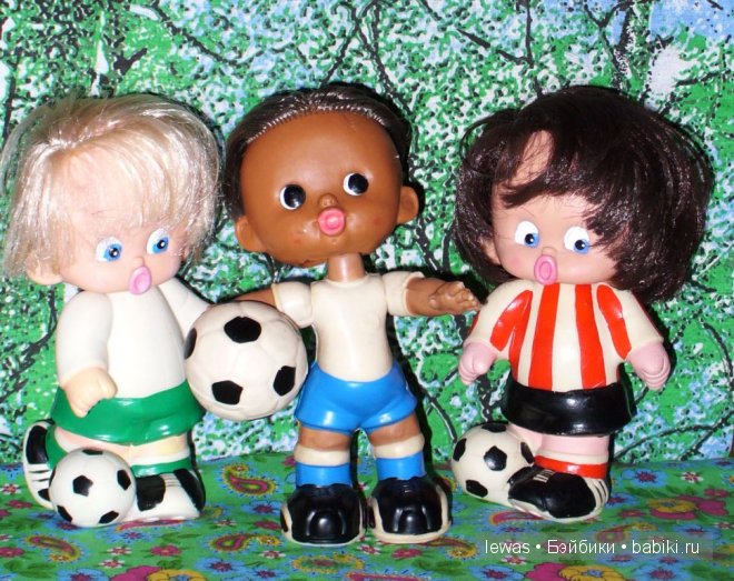 Футбол, футбол! Кричат болельщики: "Гол!" Коллекция игрушек ПВХ (фото 3)