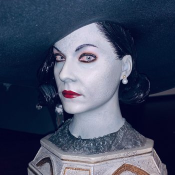 Статуя Леди Димитреску - Prime 1 Studio