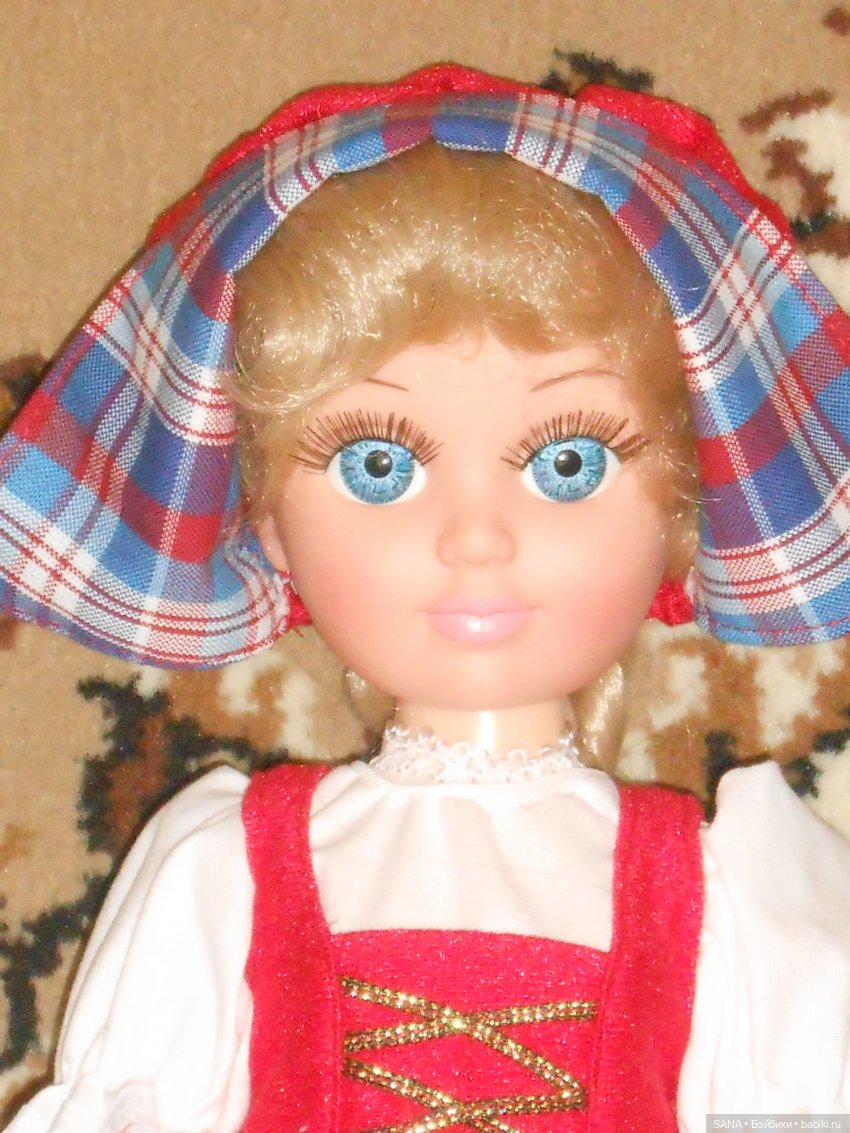 Анастасия в баварском костюме - фабрика "Весна" (фото 7)